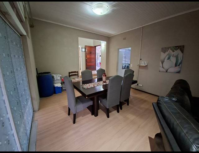 3 BEDROOM FREEHOLD FOR SALE IN LOMBARDY EAST
